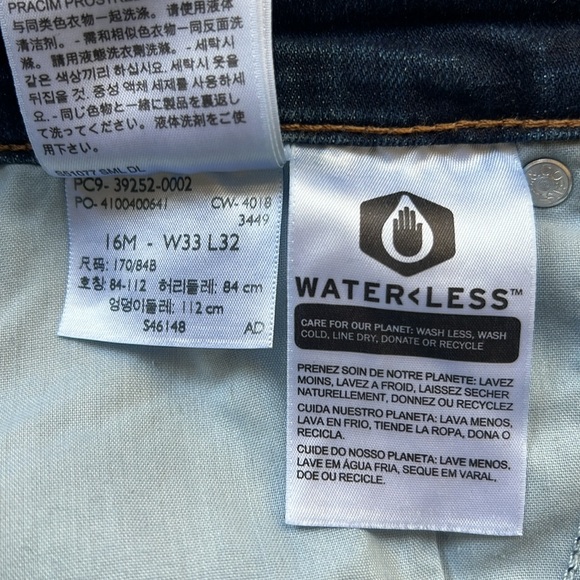 Levi’s Classic Boot Cut Jeans - Picture 5 of 6